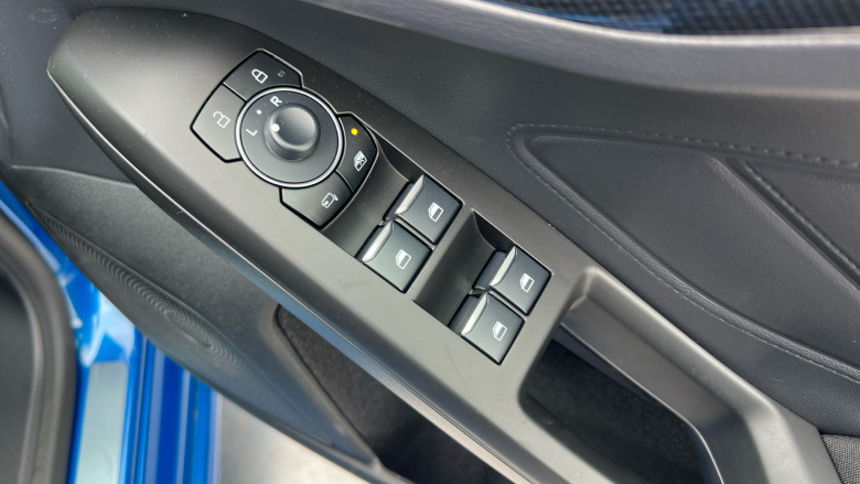 Ford Focus 1.0 EcoBoost Hybrid mHEV 155 ST-Line 5dr Auto Petrol Hatchback